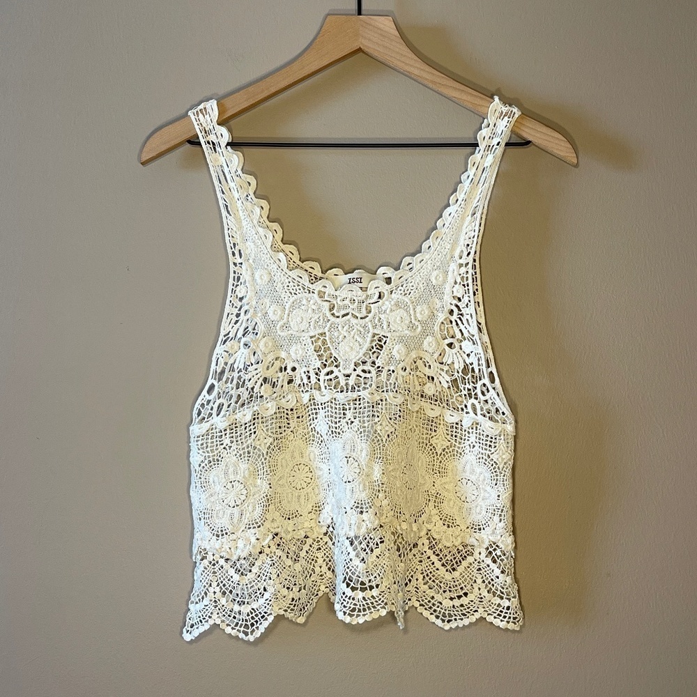 ISSI Women’s White Crochet Crop Tank